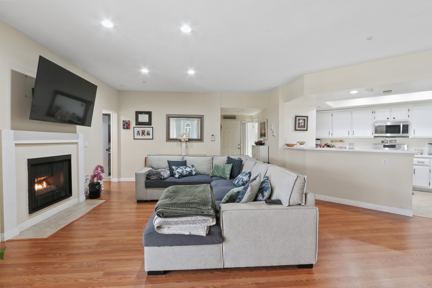 Elfyer - Garden Grove, CA House - For Sale