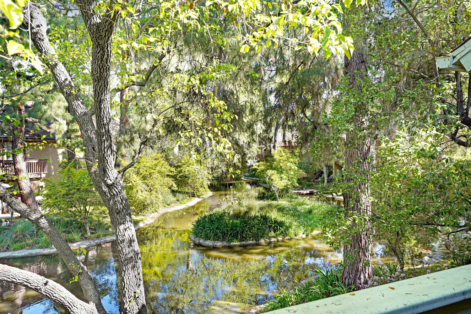 Elfyer - Canoga Park, CA House - For Sale