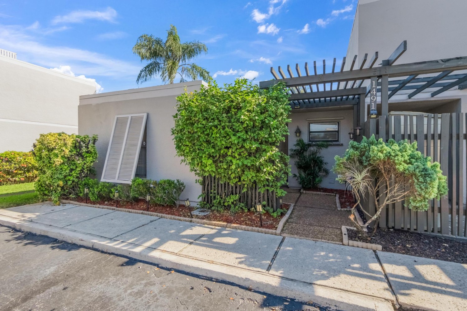 Elfyer - Pembroke Pines, FL House - For Sale