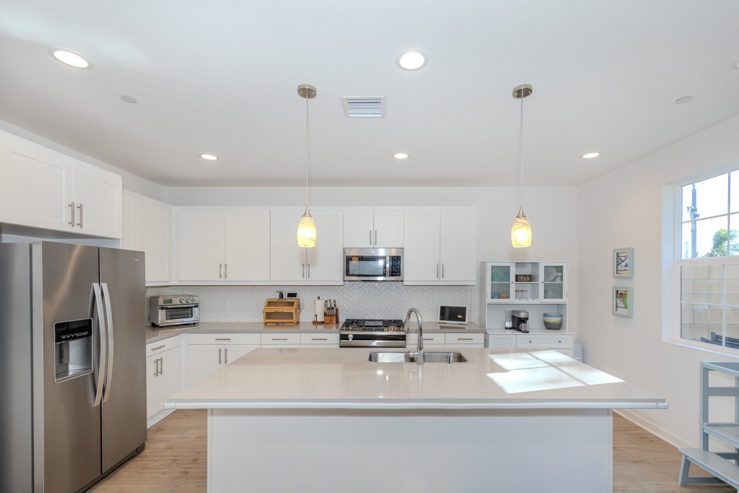 Elfyer - Fontana, CA House - For Sale