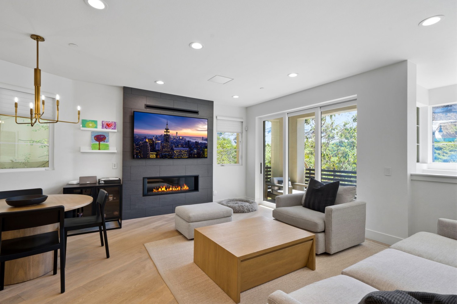 Elfyer - Los Angeles, CA House - For Sale