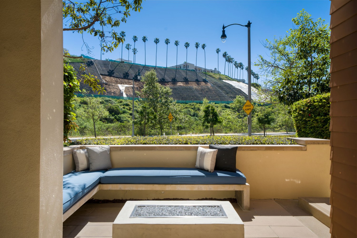 Elfyer - Los Angeles, CA House - For Sale