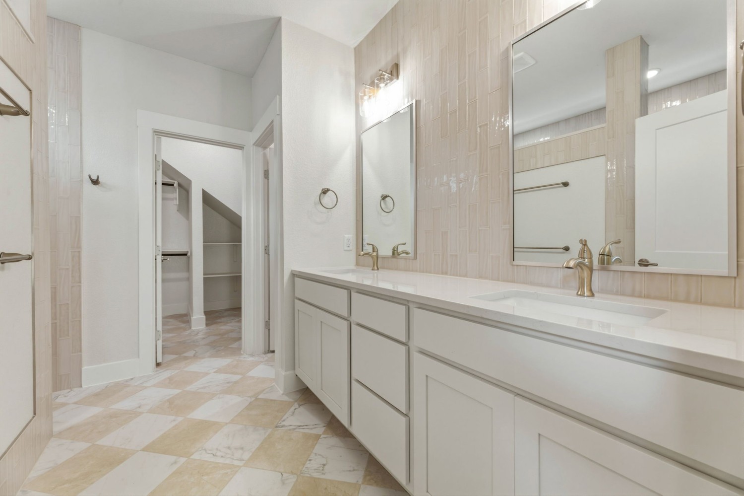 Elfyer - Taylor, TX House - For Sale