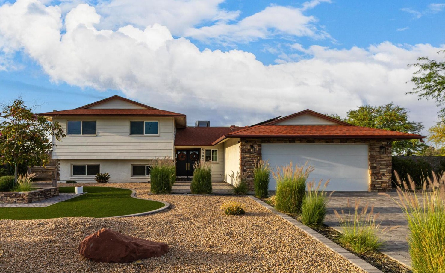 Elfyer - Glendale, AZ House - For Sale