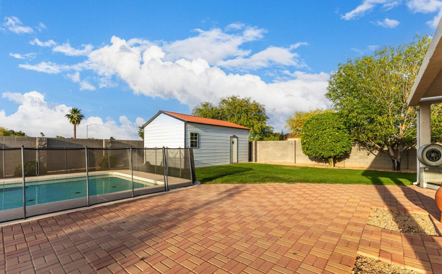 Elfyer - Glendale, AZ House - For Sale