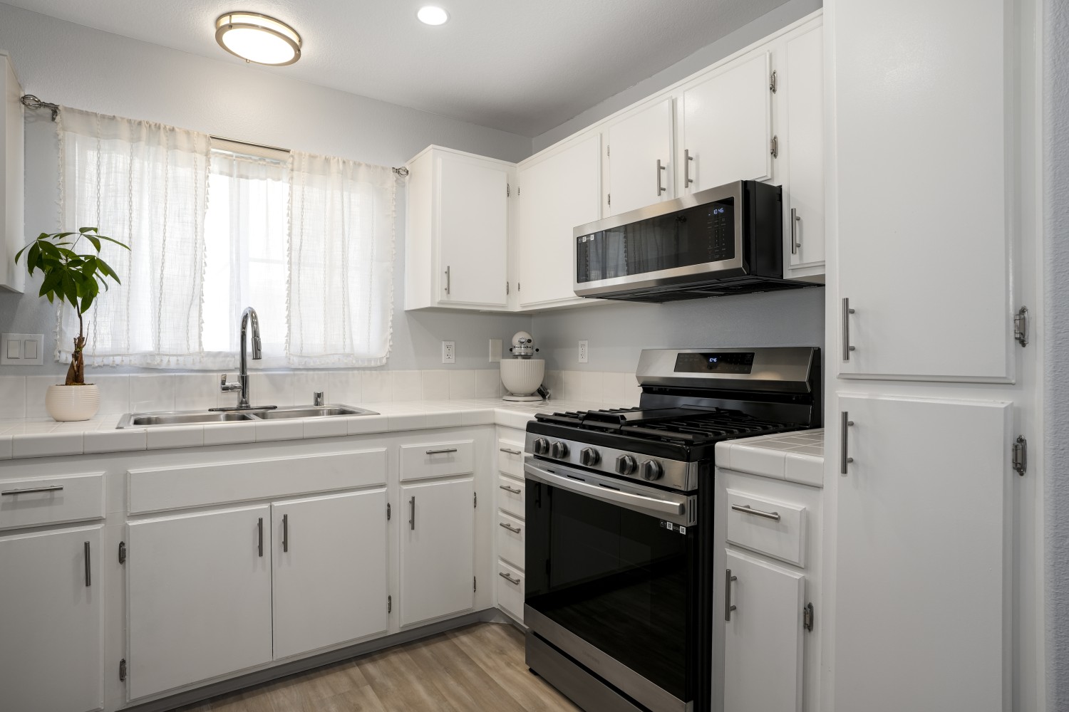 Elfyer - Harbor Heights, CA House - For Sale