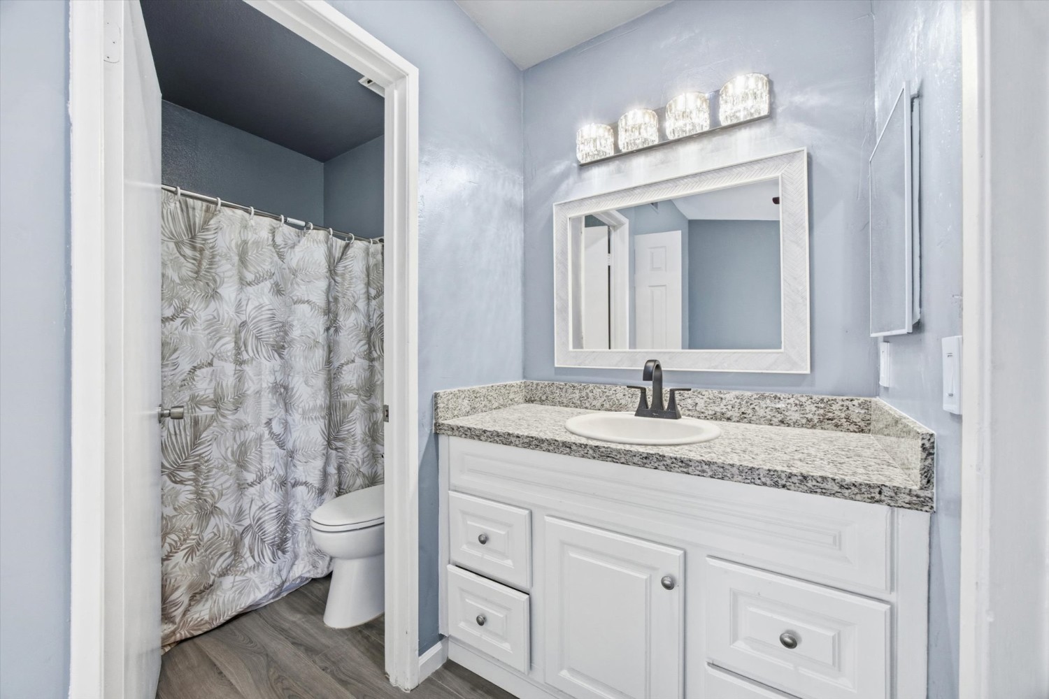 Elfyer - Bakersfield, CA House - For Sale