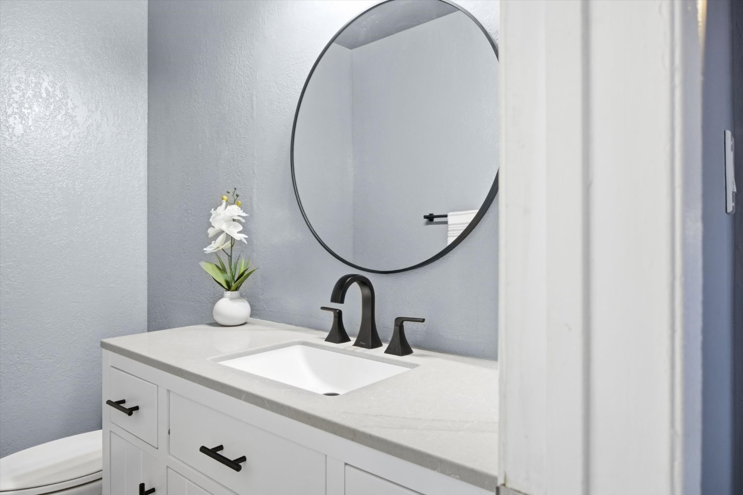 Elfyer - Bakersfield, CA House - For Sale