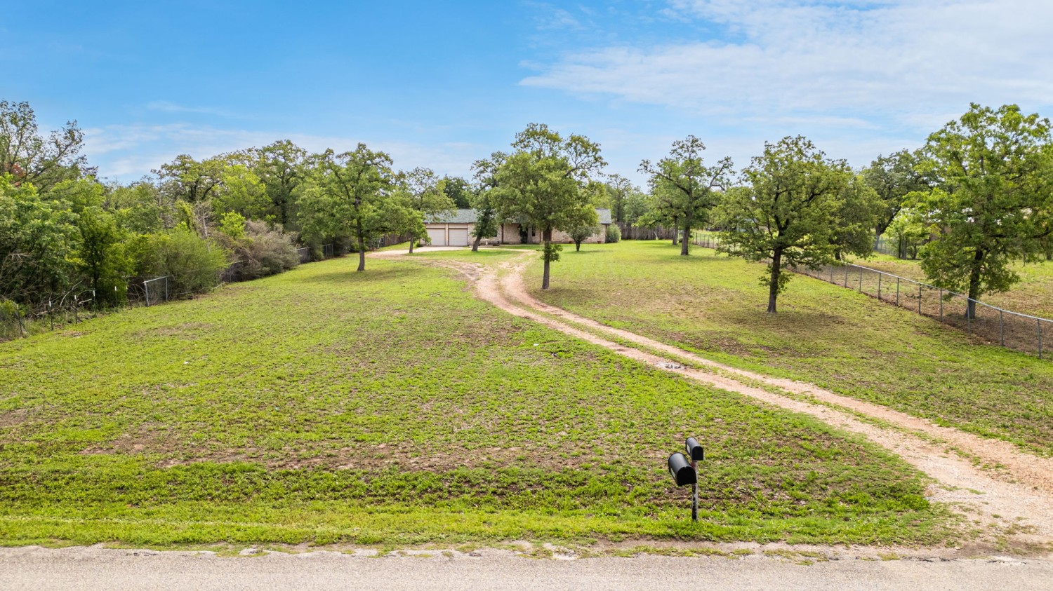 Elfyer - Cedar Creek, TX House - For Sale