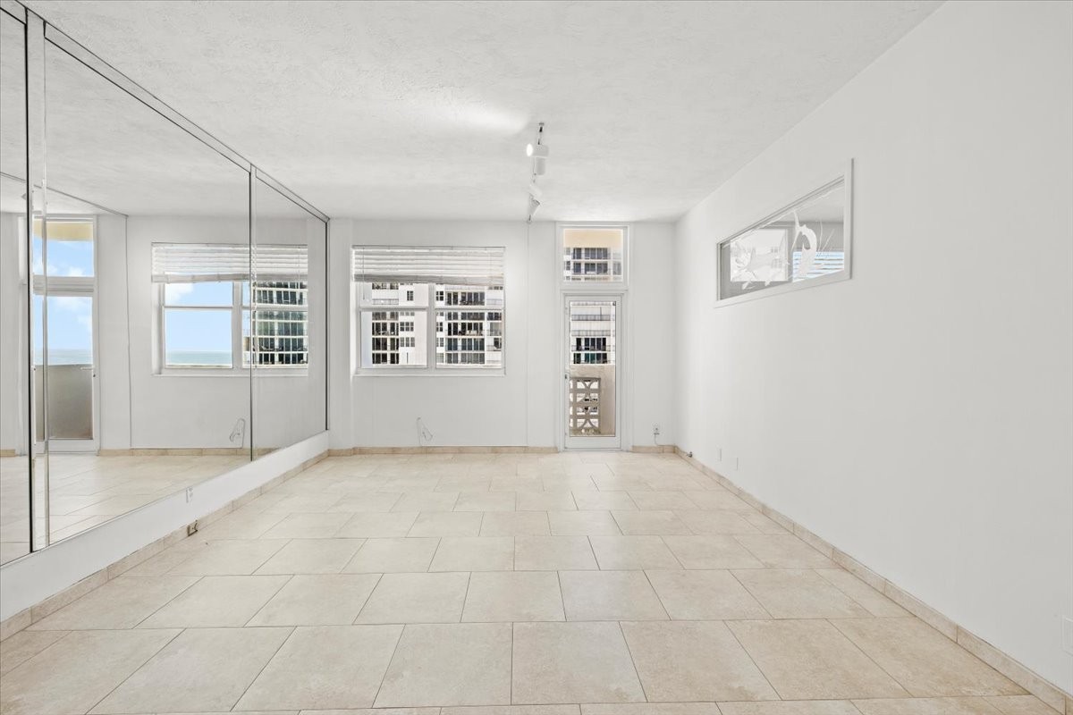 Elfyer - Fort Lauderdale, FL House - For Sale