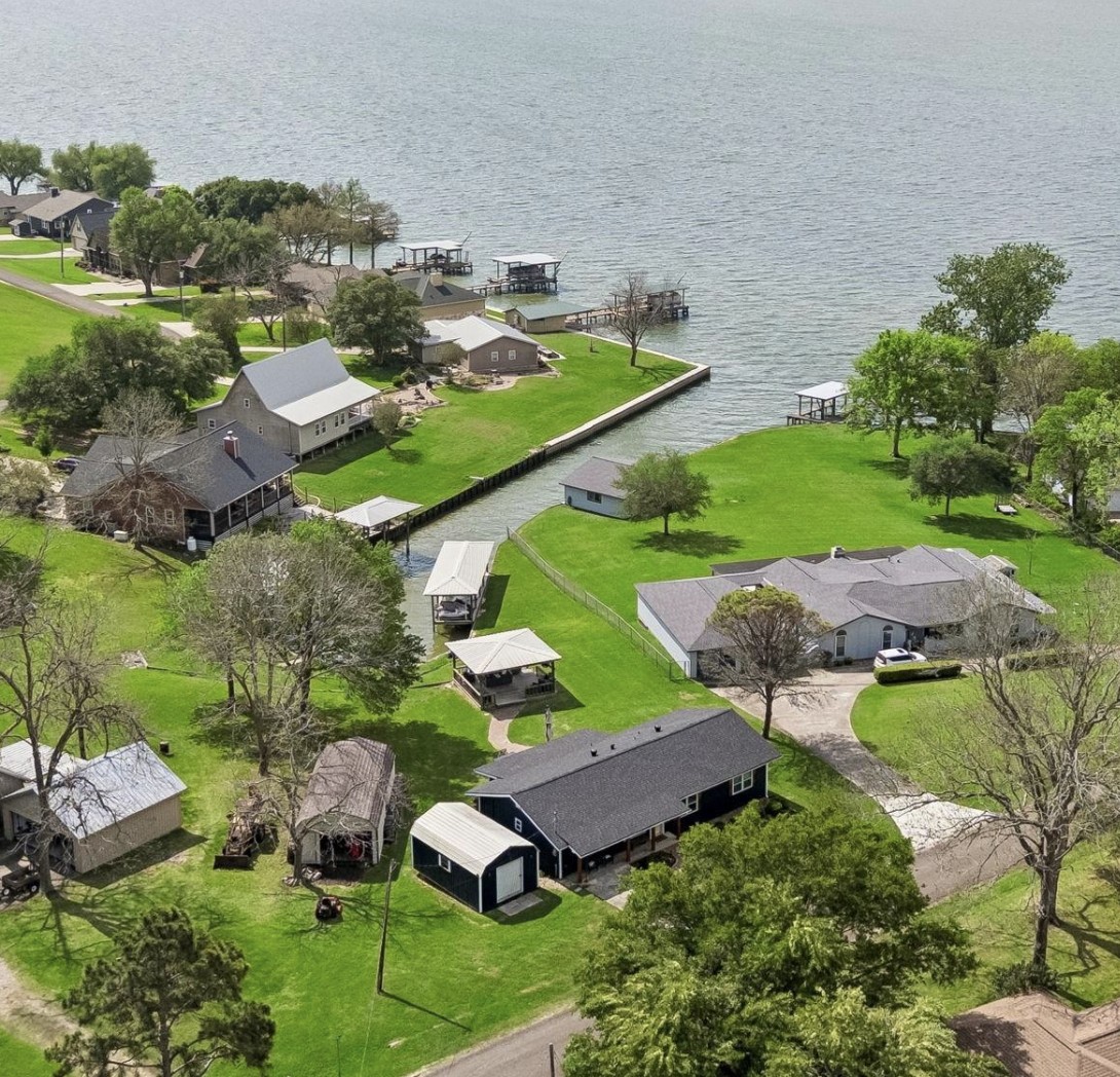 Elfyer - Livingston, Onalaska, Coldspring,  House - For Sale