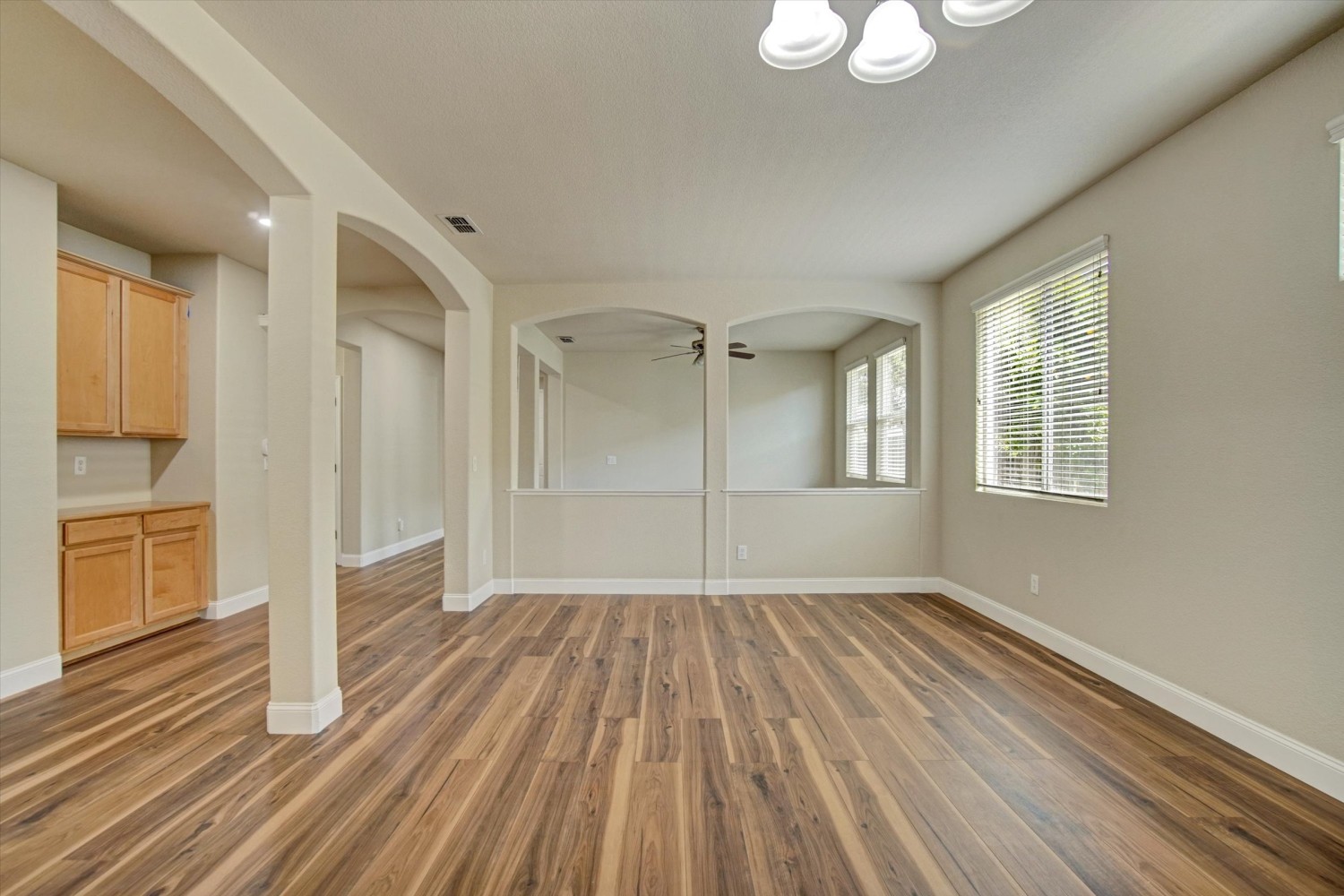 Elfyer - Elk Grove, CA House - For Sale