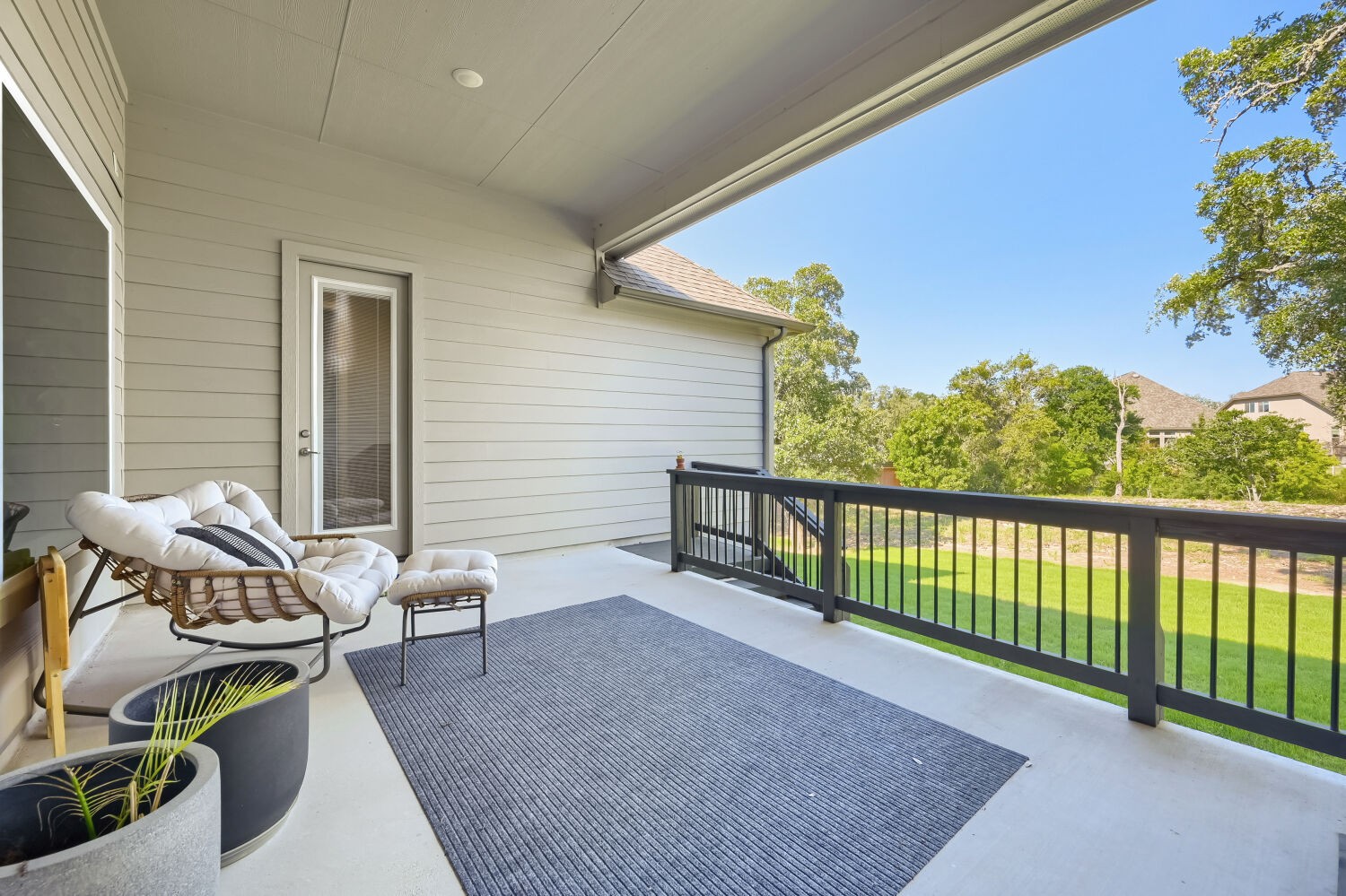 Elfyer - Just off Potranco Road near Old 471 in Castroville, TX House - For Sale