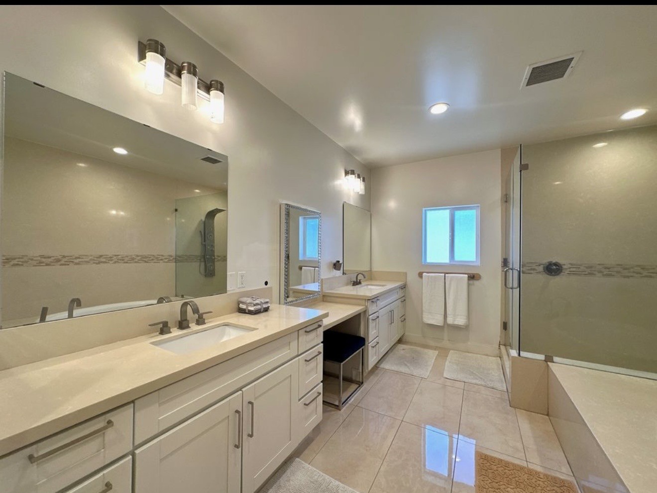 Elfyer - Anaheim, CA House - For Sale
