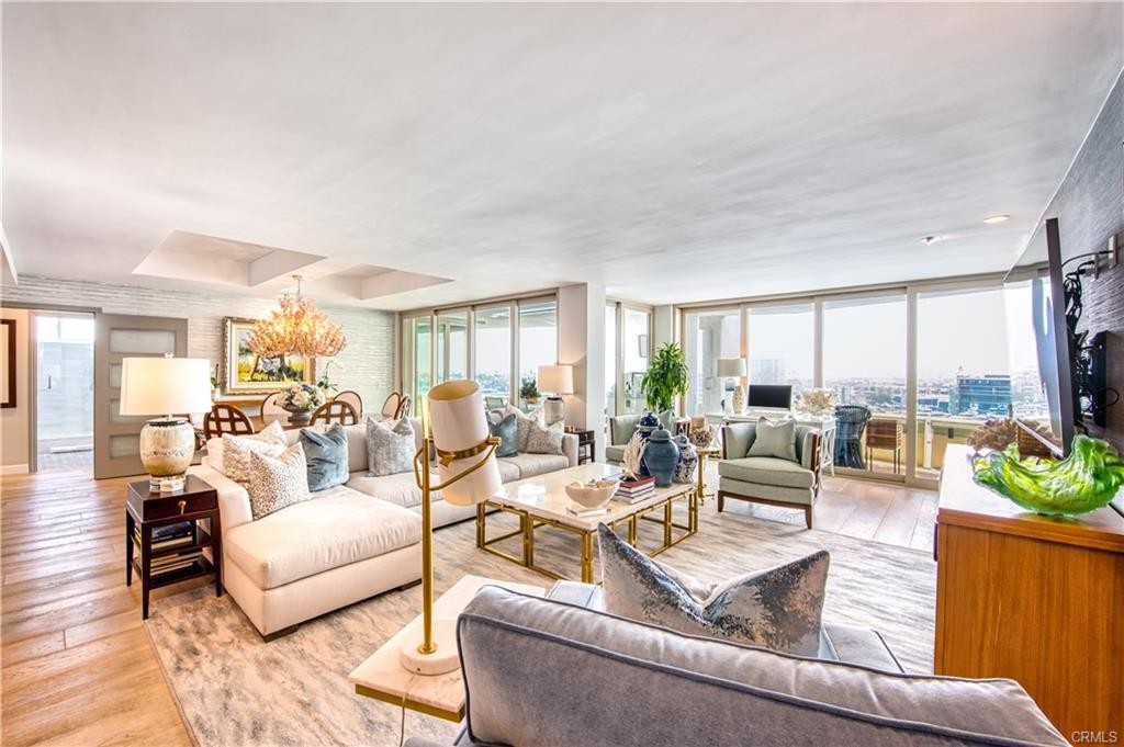 Elfyer - Newport Beach, CA House - For Sale