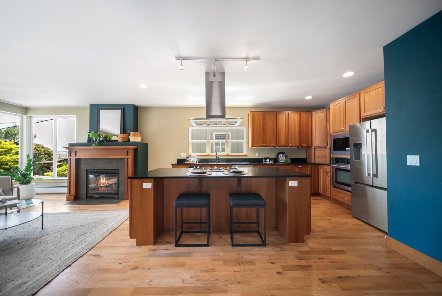 Elfyer - Suquamish, WA House - For Sale