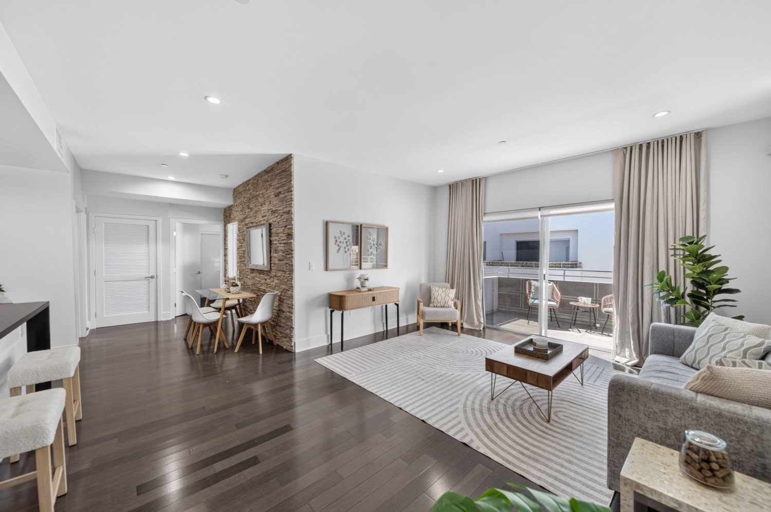 Elfyer - Los Angeles, CA House - For Sale