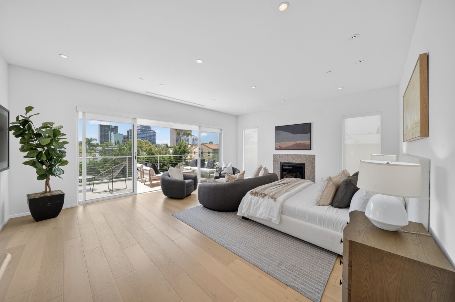 Elfyer - Los Angeles, CA House - For Sale