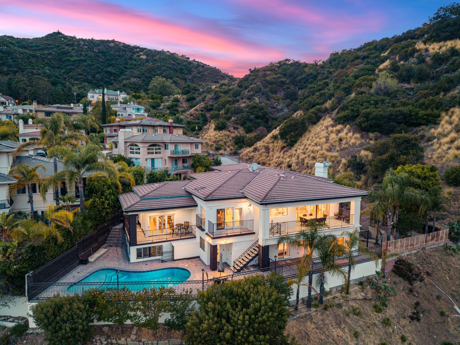 Elfyer - Glendale, CA House - For Sale