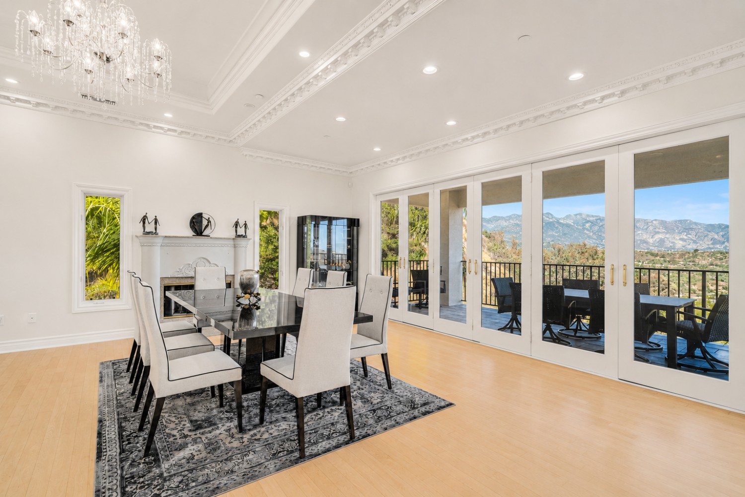 Elfyer - Glendale, CA House - For Sale