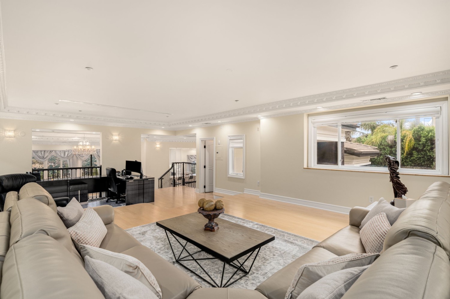Elfyer - Glendale, CA House - For Sale
