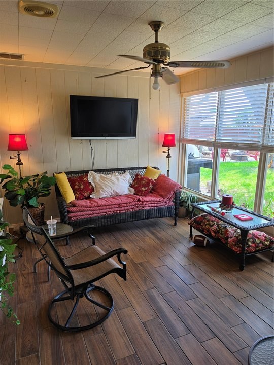 Elfyer - Carrollton, TX House - For Sale