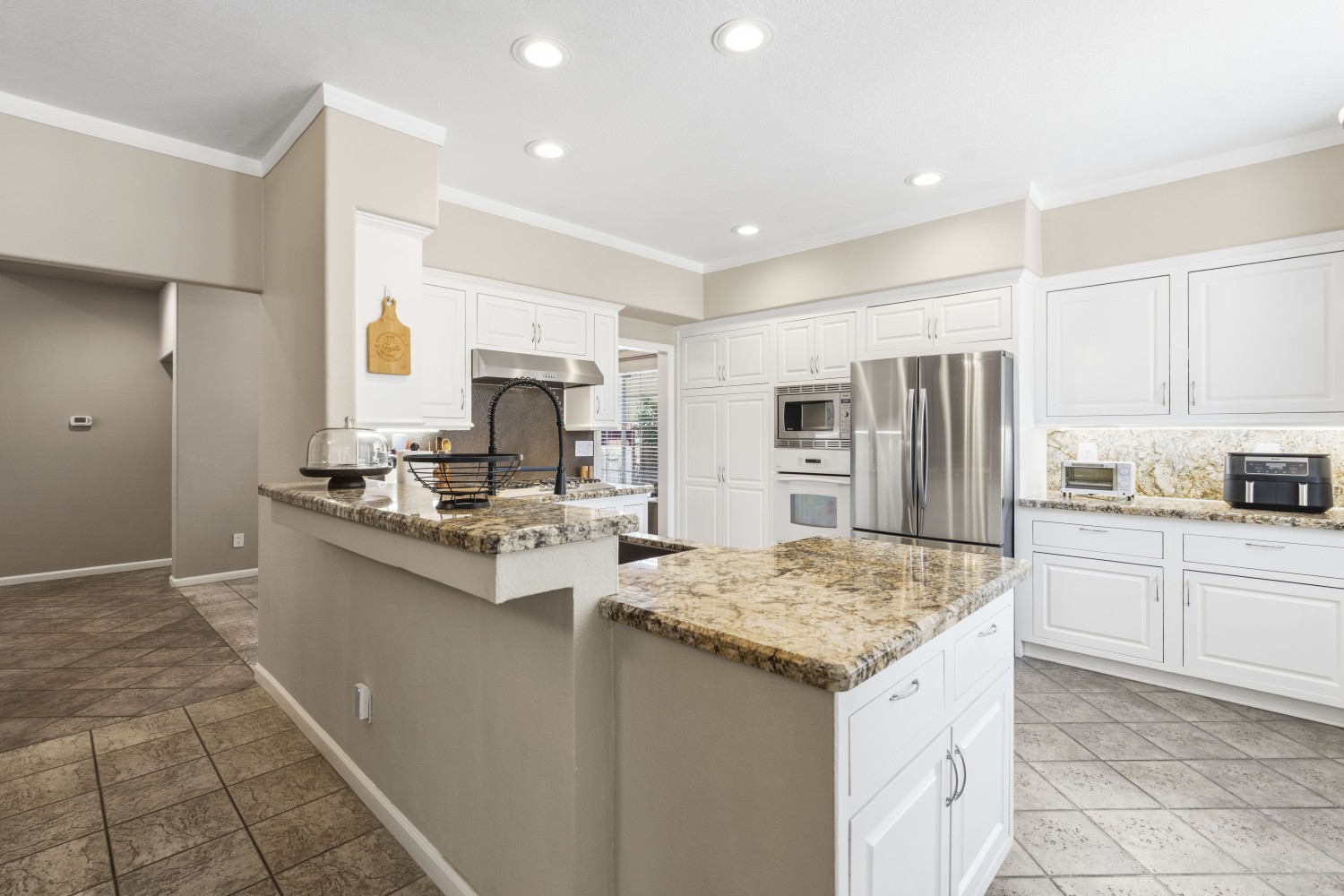 Elfyer - Palmdale, CA House - For Sale