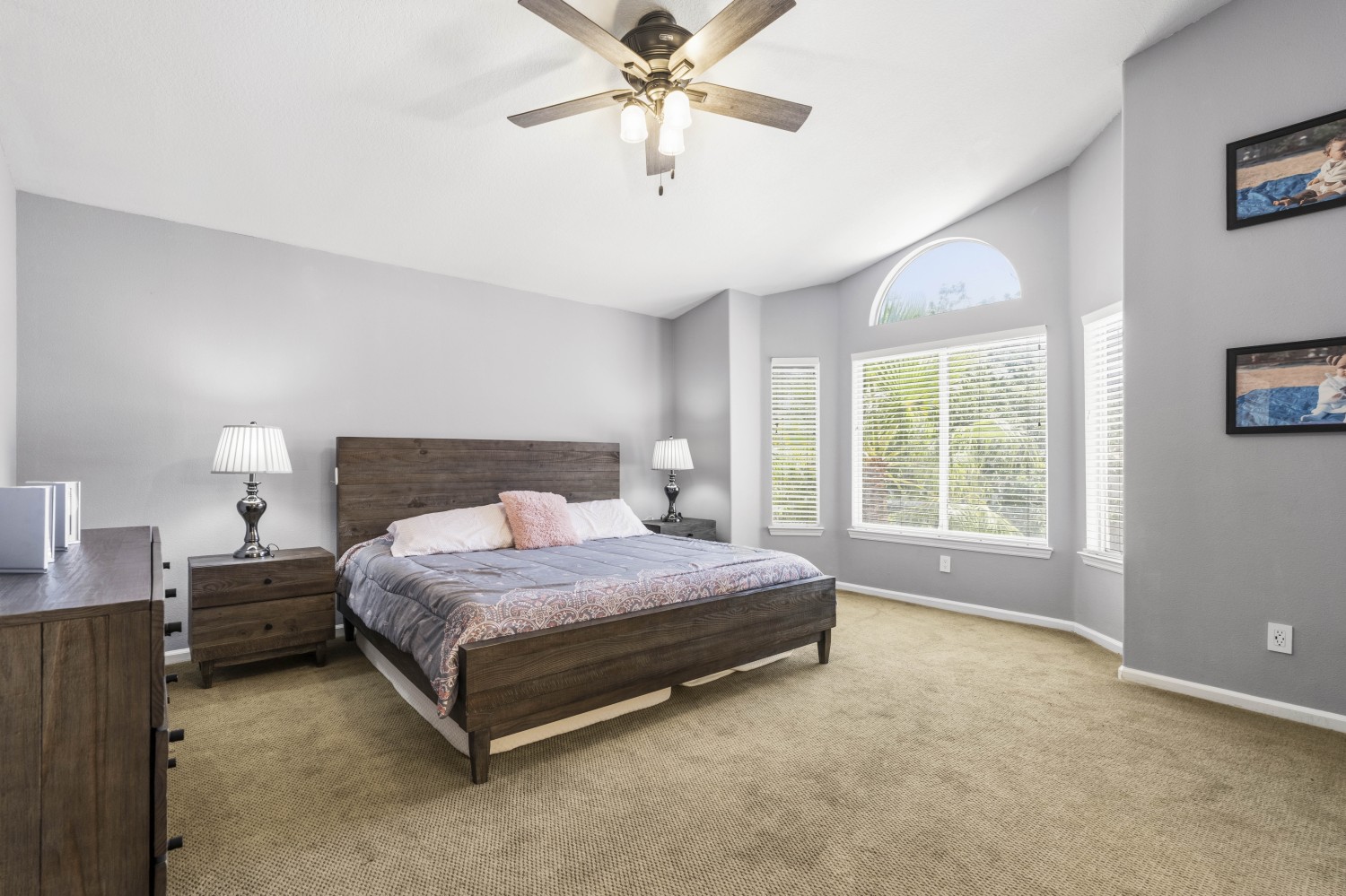 Elfyer - Palmdale, CA House - For Sale