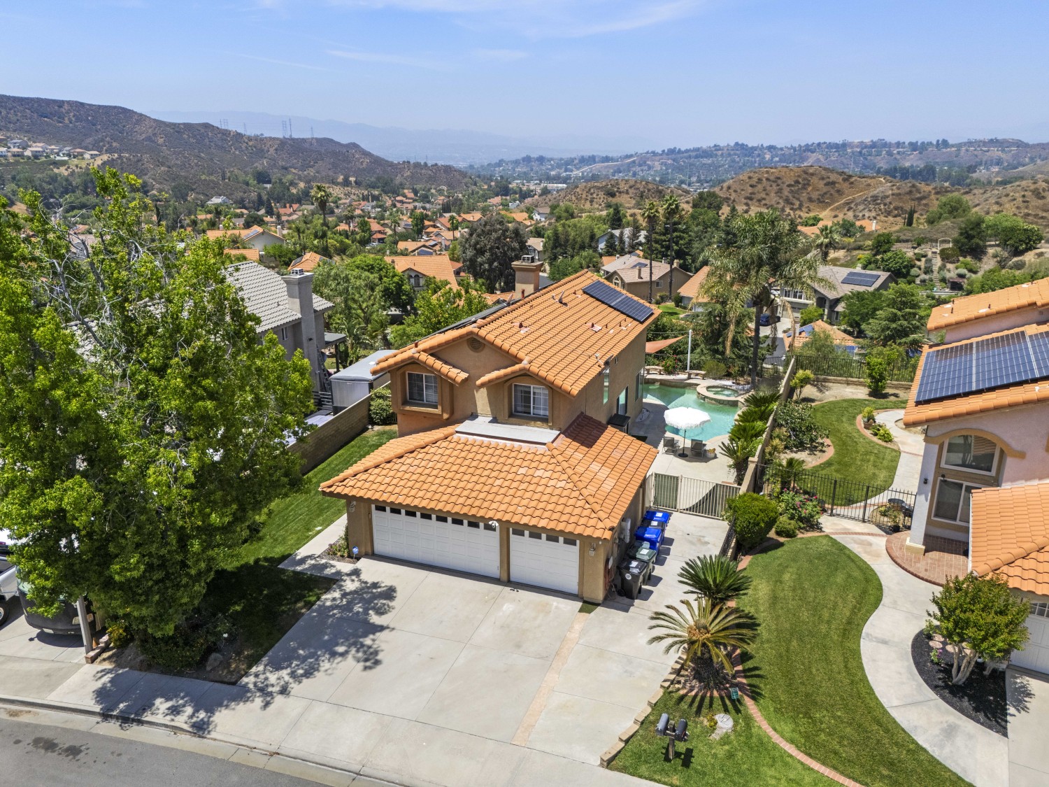 Elfyer - Santa Clarita, CA House - For Sale