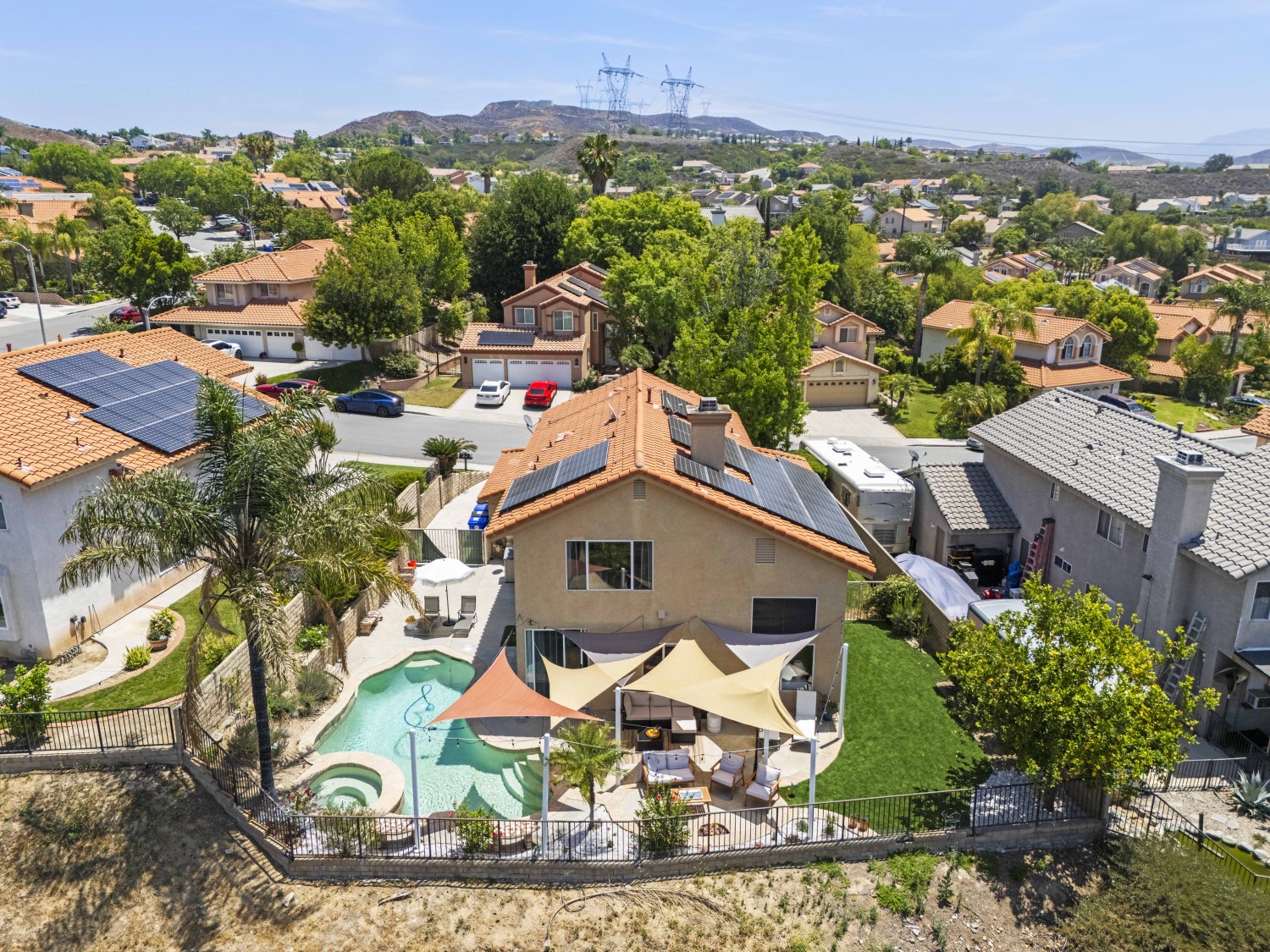 Elfyer - Santa Clarita, CA House - For Sale