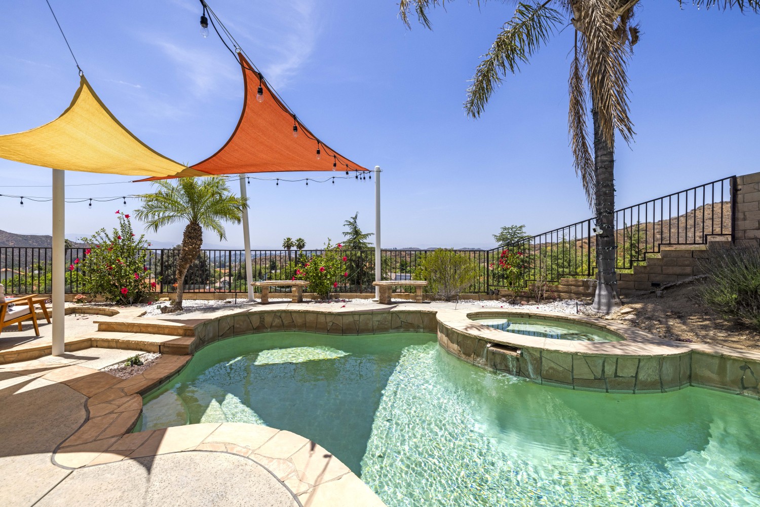 Elfyer - Santa Clarita, CA House - For Sale