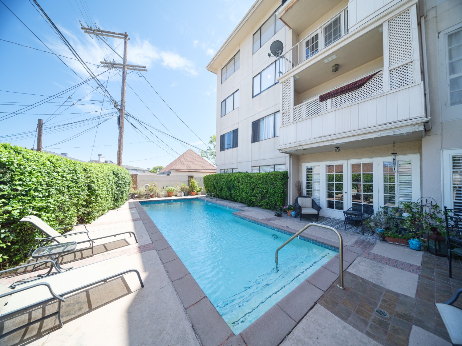 Elfyer - Los Angeles, CA House - For Sale