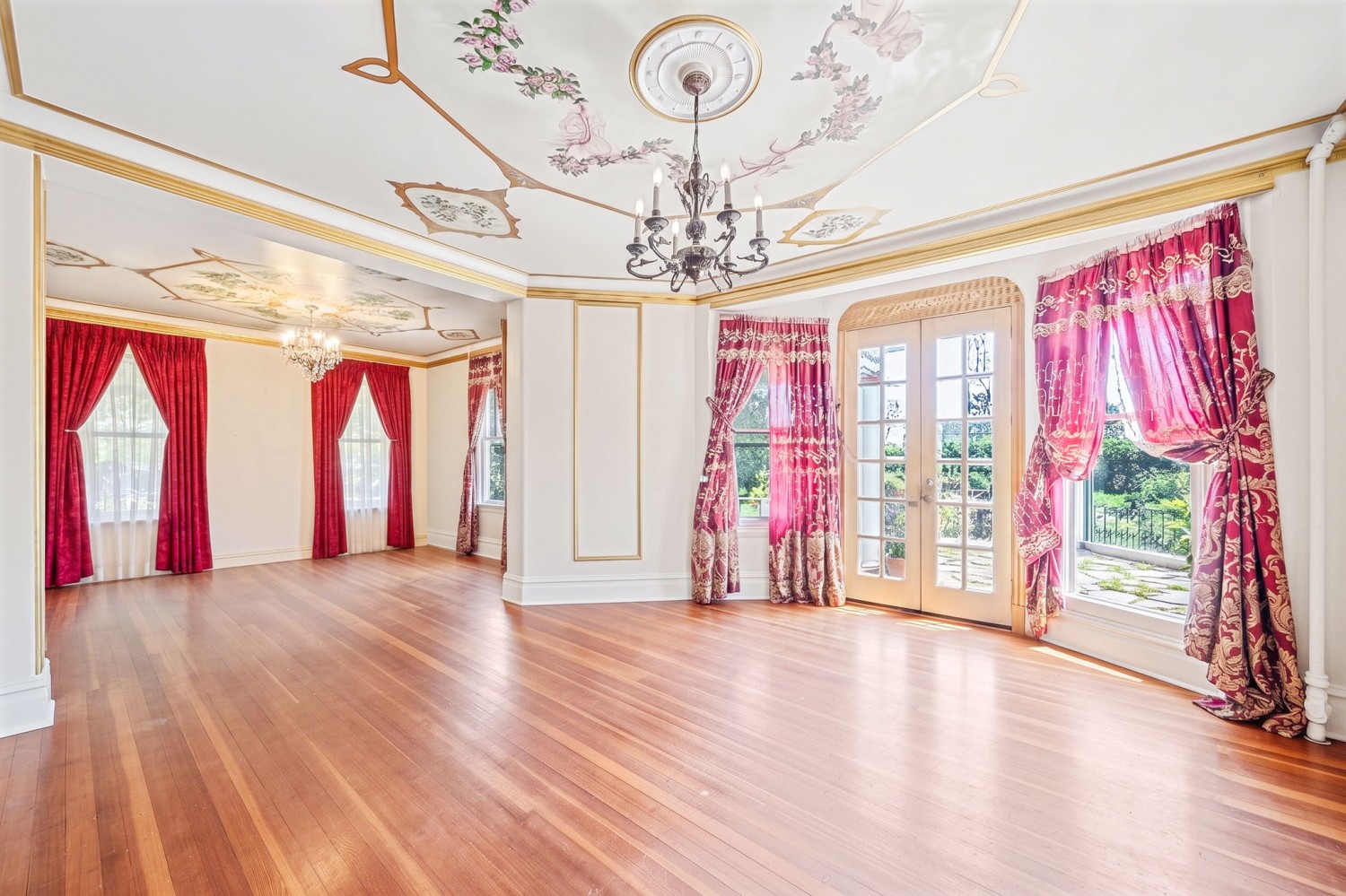 Elfyer - Patchogue, NY House - For Sale