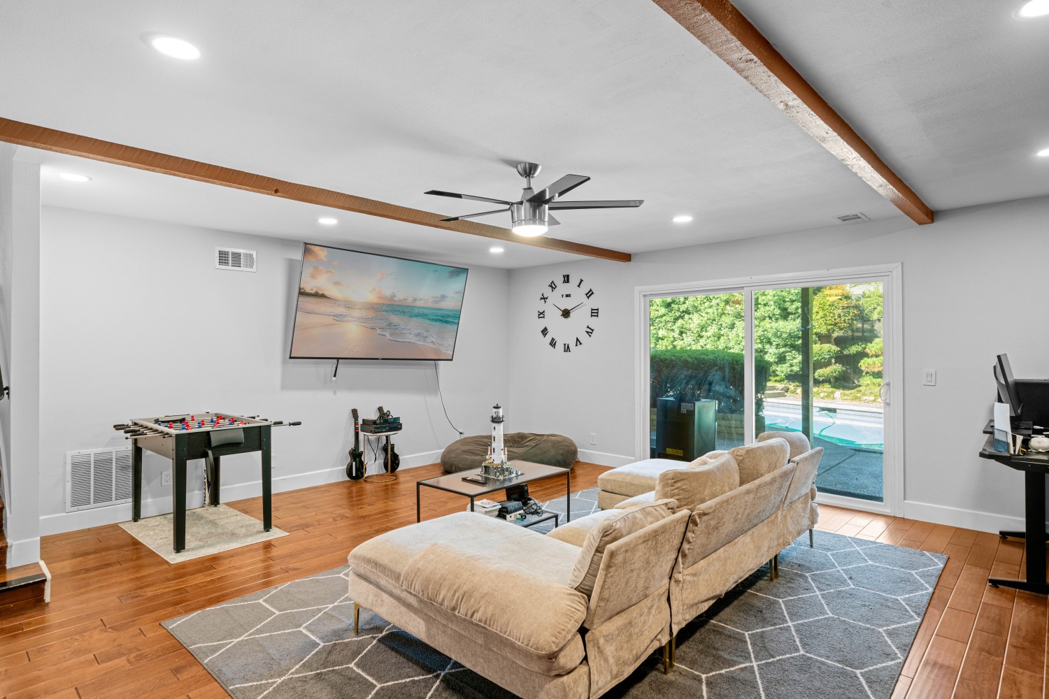 Elfyer - Lakewood, CA House - For Sale