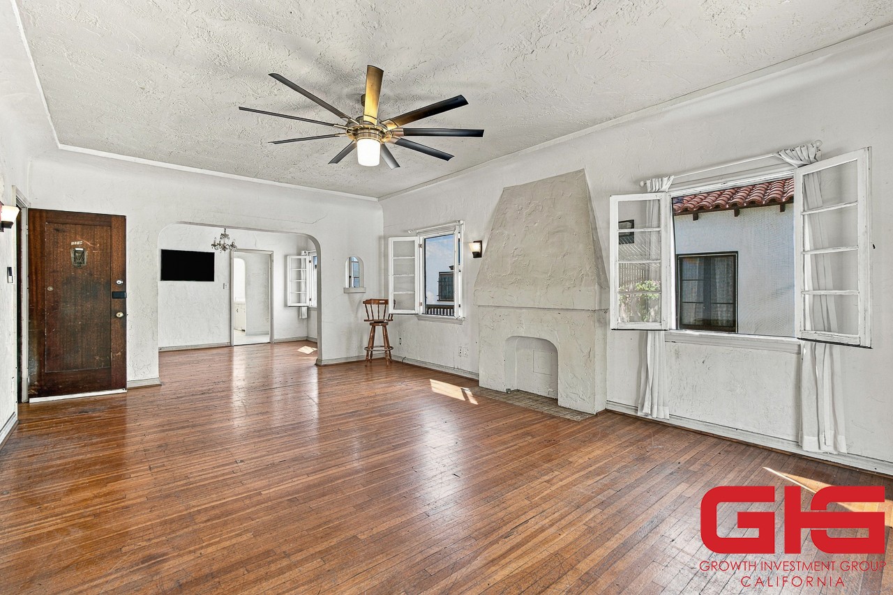 Elfyer - Los Angeles, CA House - For Sale