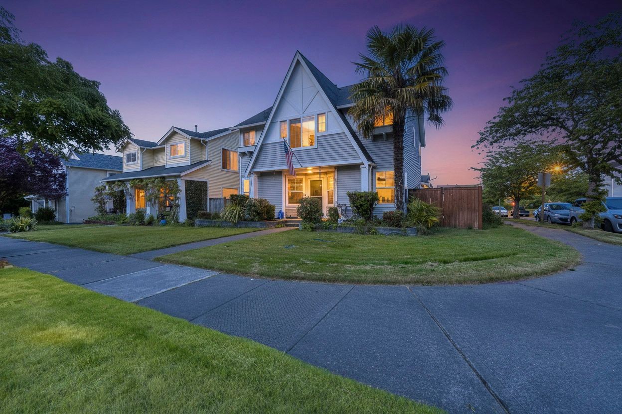 Elfyer - Dupont, WA House - For Sale