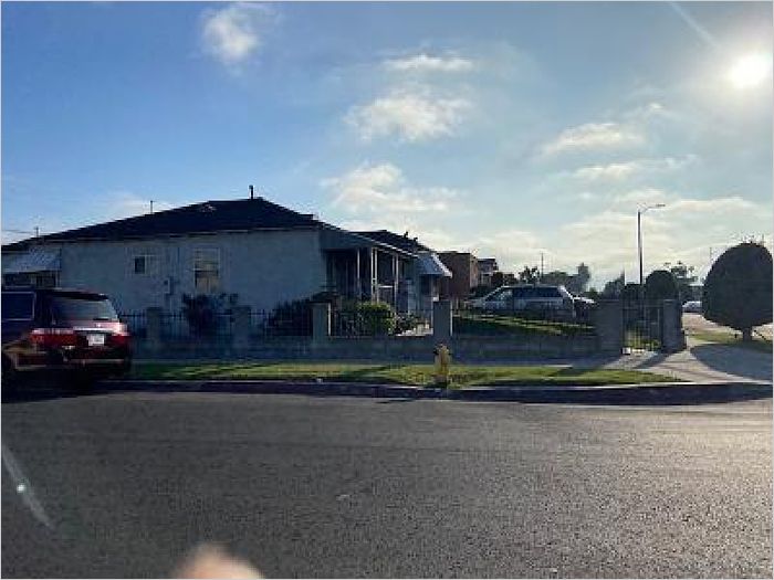 Elfyer - Los Angeles, CA House - For Sale