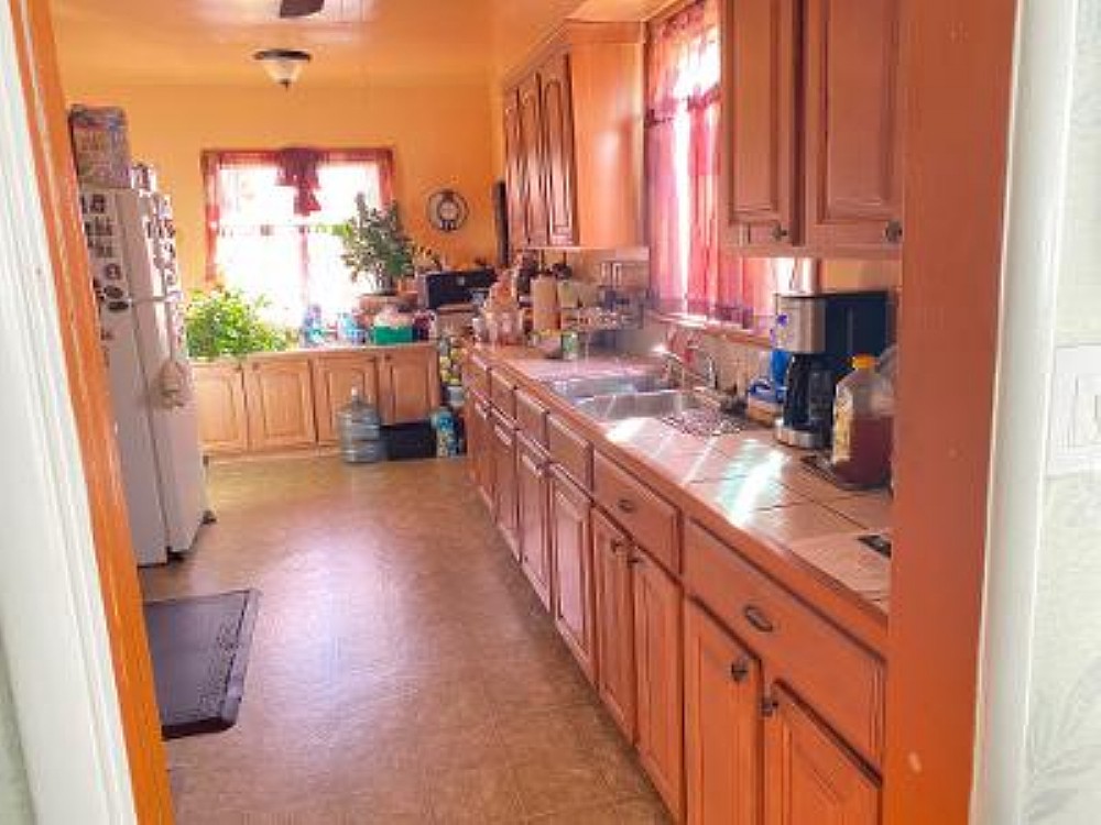 Elfyer - Los Angeles,  House - For Sale