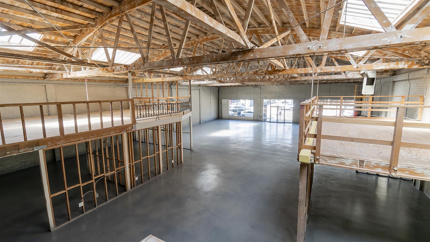 Elfyer - Los Angeles, CA House - For Sale