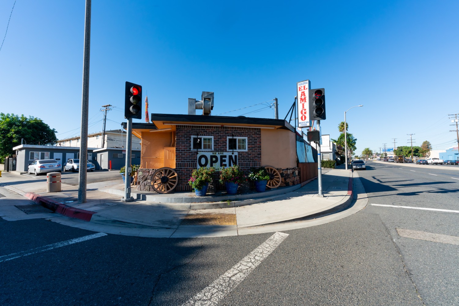 Elfyer - Lawndale,  House - For Sale