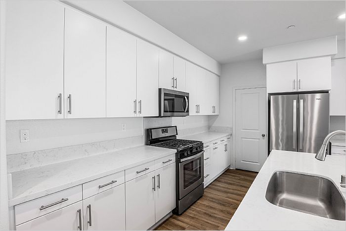 Elfyer - Anaheim, CA House - For Sale