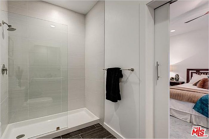 Elfyer - Los Angeles, CA House - For Sale