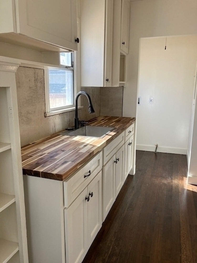 Elfyer - Los Angeles, CA House - For Sale