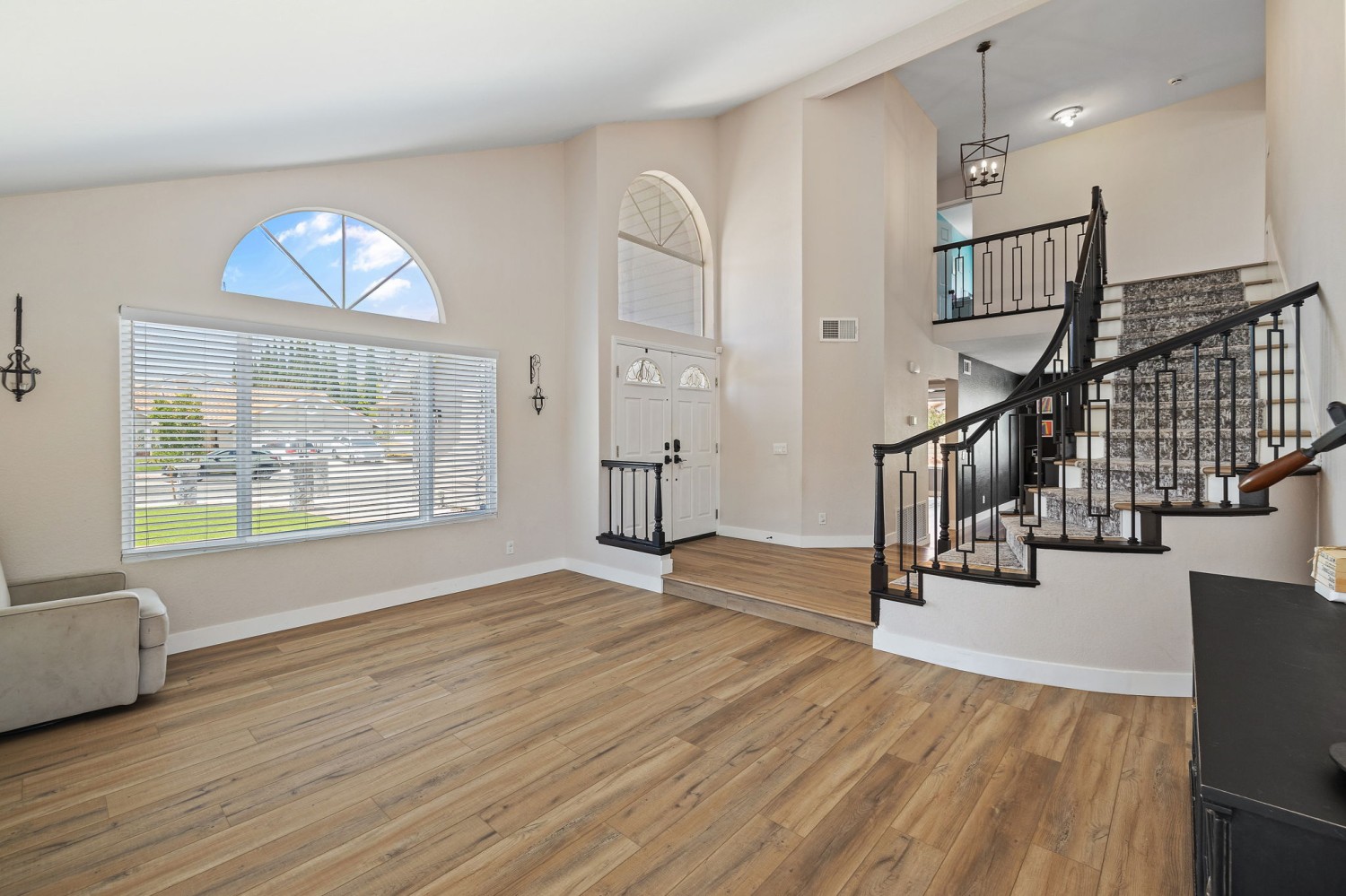 Elfyer - Corona, CA House - For Sale