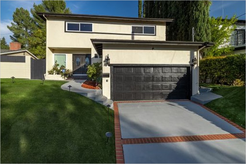 Elfyer - Woodland Hills, CA House - For Sale