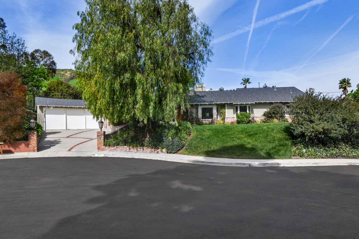 Elfyer - Woodland Hills, CA House - For Sale