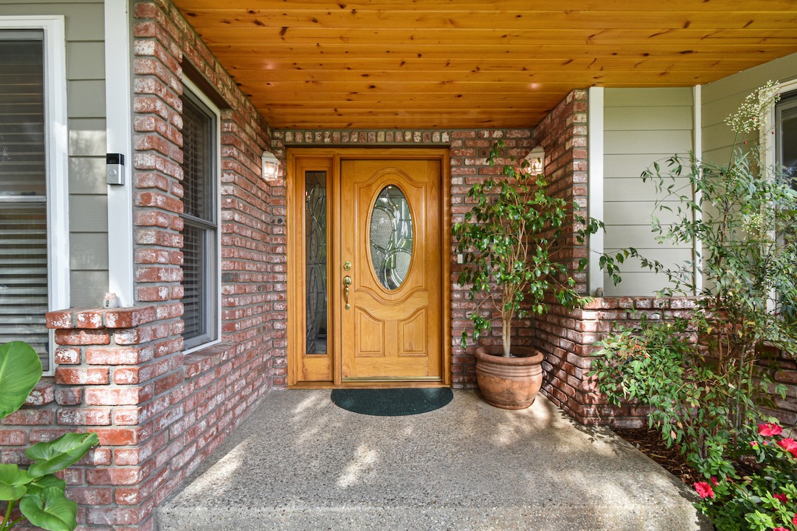 Elfyer - Woodland Hills, CA House - For Sale