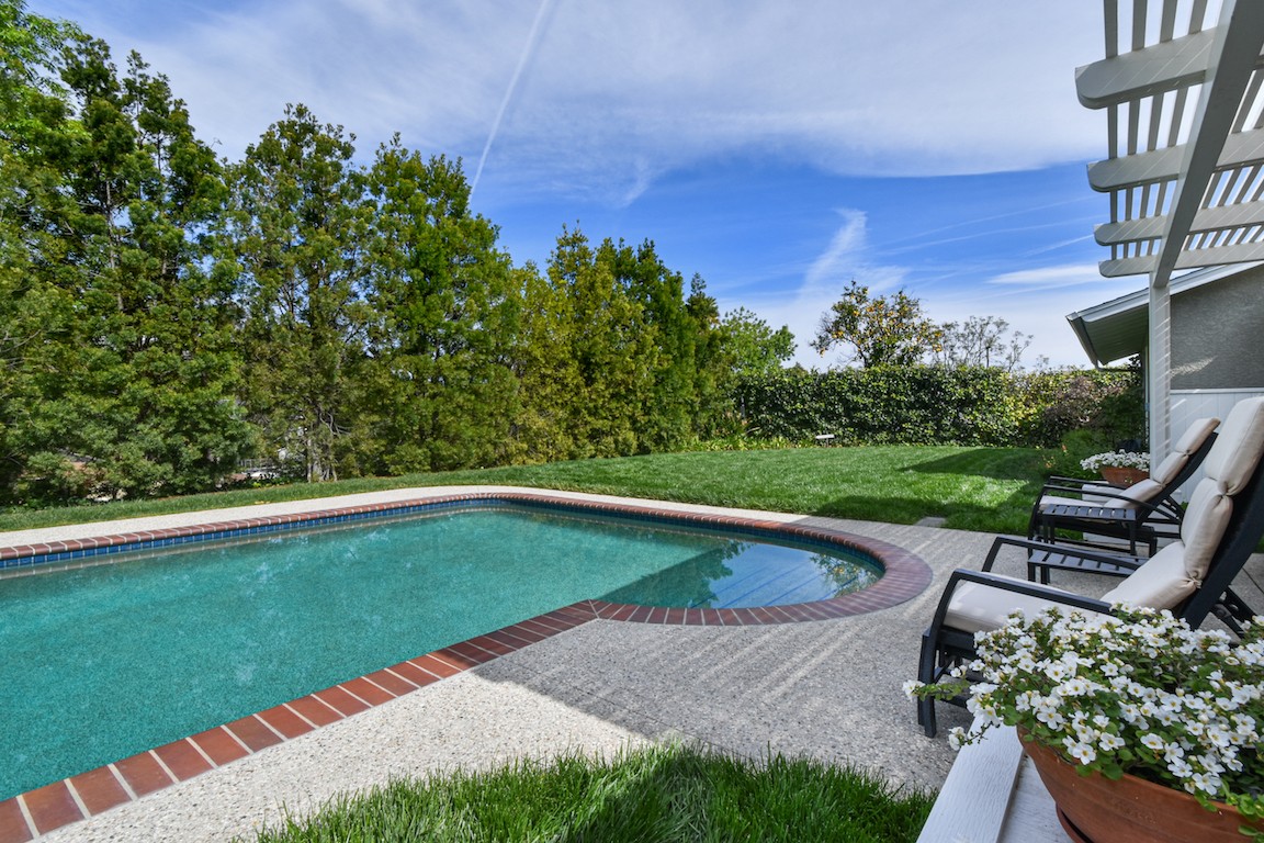 Elfyer - Woodland Hills, CA House - For Sale