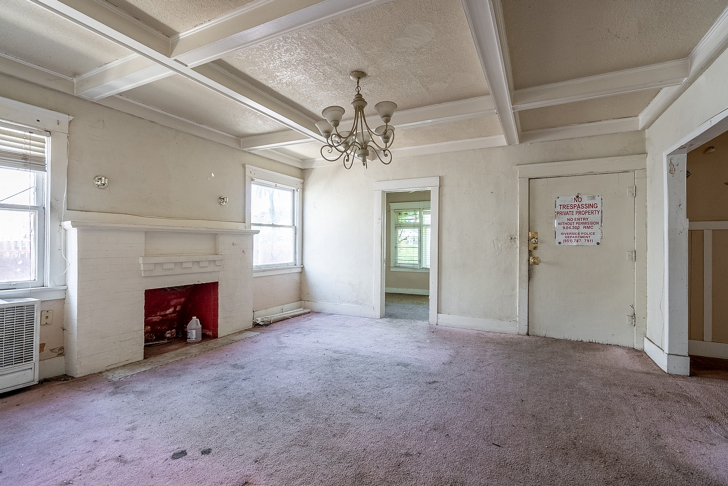 Elfyer - Riverside, CA House - For Sale