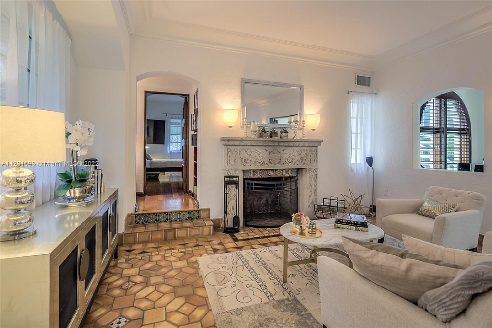 Elfyer - Miami, FL House - For Sale